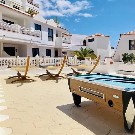 דירה With Terrace And Pool, Cristianos