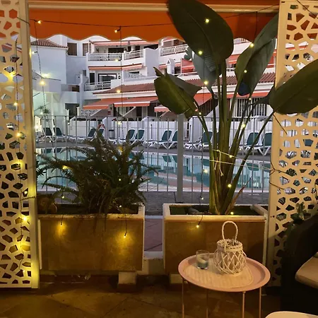 With Terrace And Pool, Cristianos Apartamento *