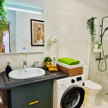 Appartement With Terrace And Pool, Cristianos