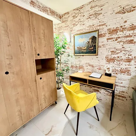 With Terrace And Pool, Cristianos لوس كريستيانوس