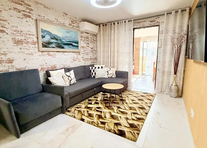 With Terrace And Pool, Cristianos * لوس كريستيانوس